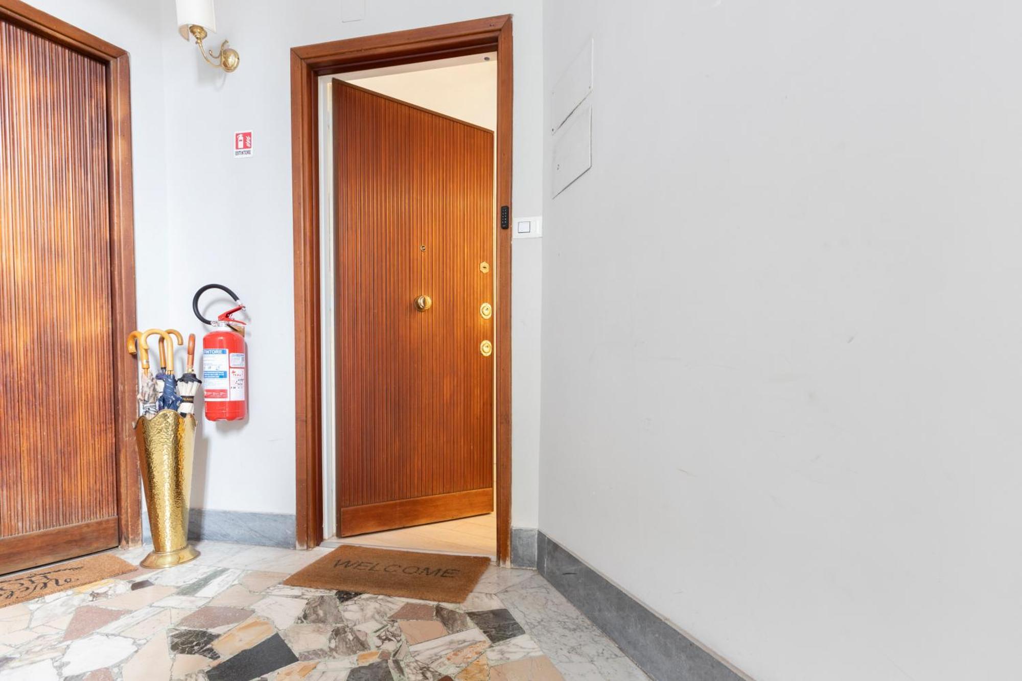 Elegant Flat In Ponte Milvio Apartment Rome