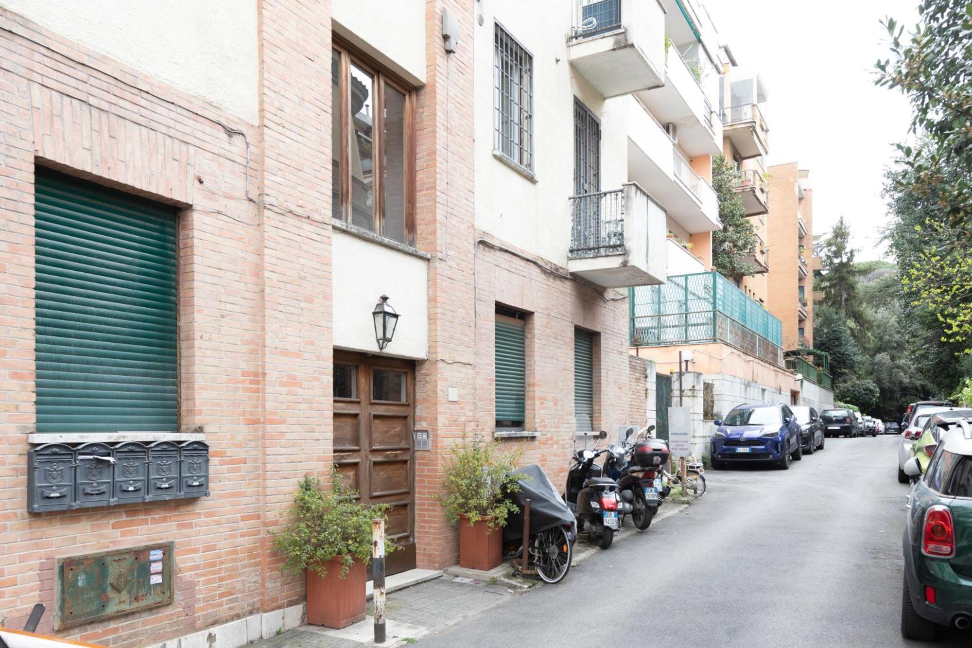 Elegant Flat In Ponte Milvio Apartment Rome